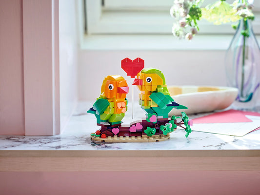 Lego Valentine's Lovebirds 40522
