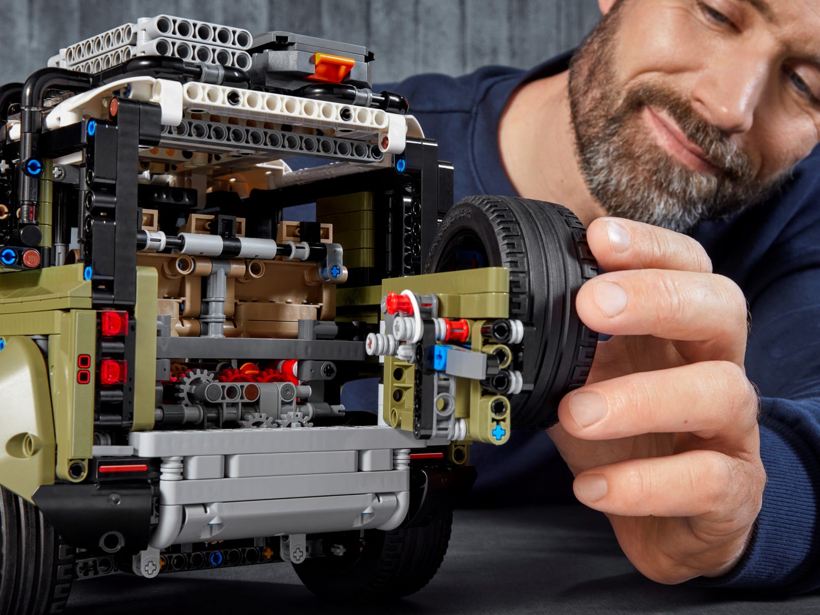 LEGO Technic Land Rover Defender 42110