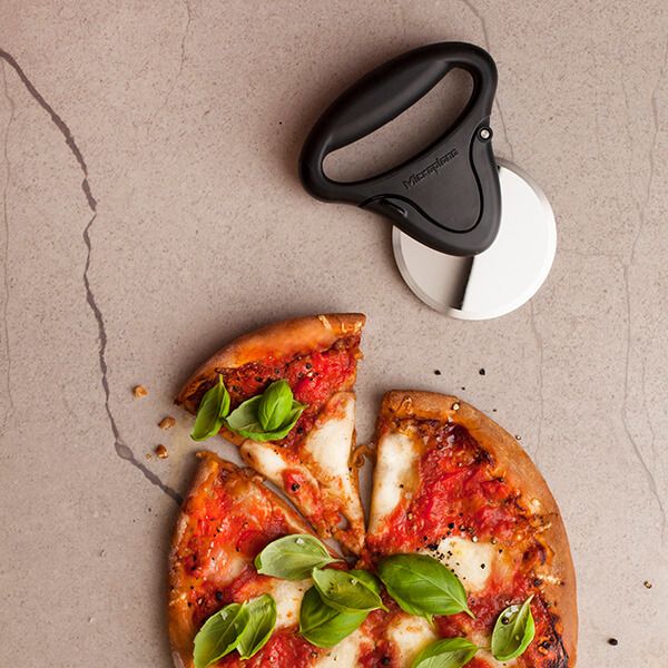 Microplane Black Pizza Cutter