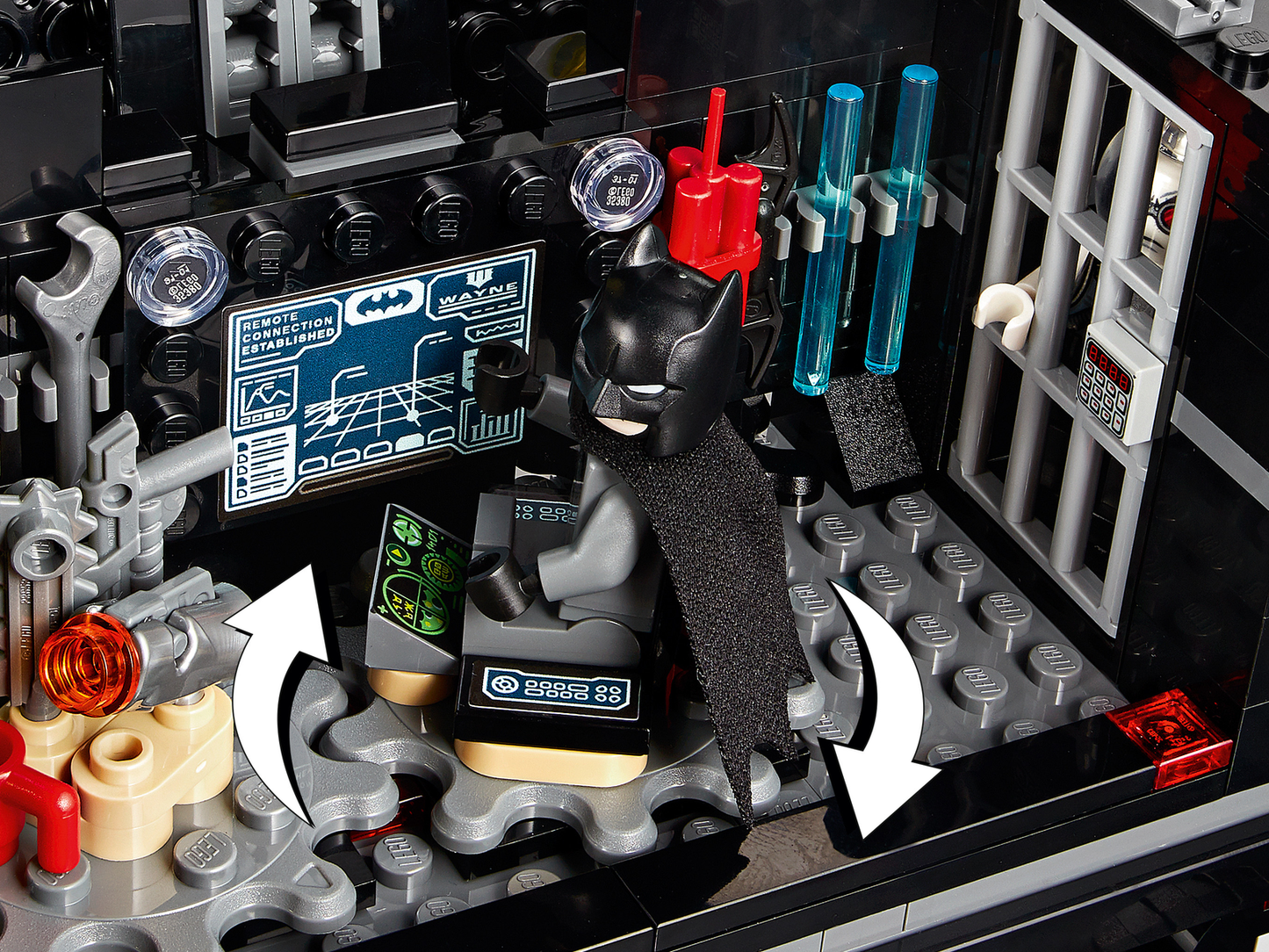 Lego DC Batman Mobile Bat Base 76160