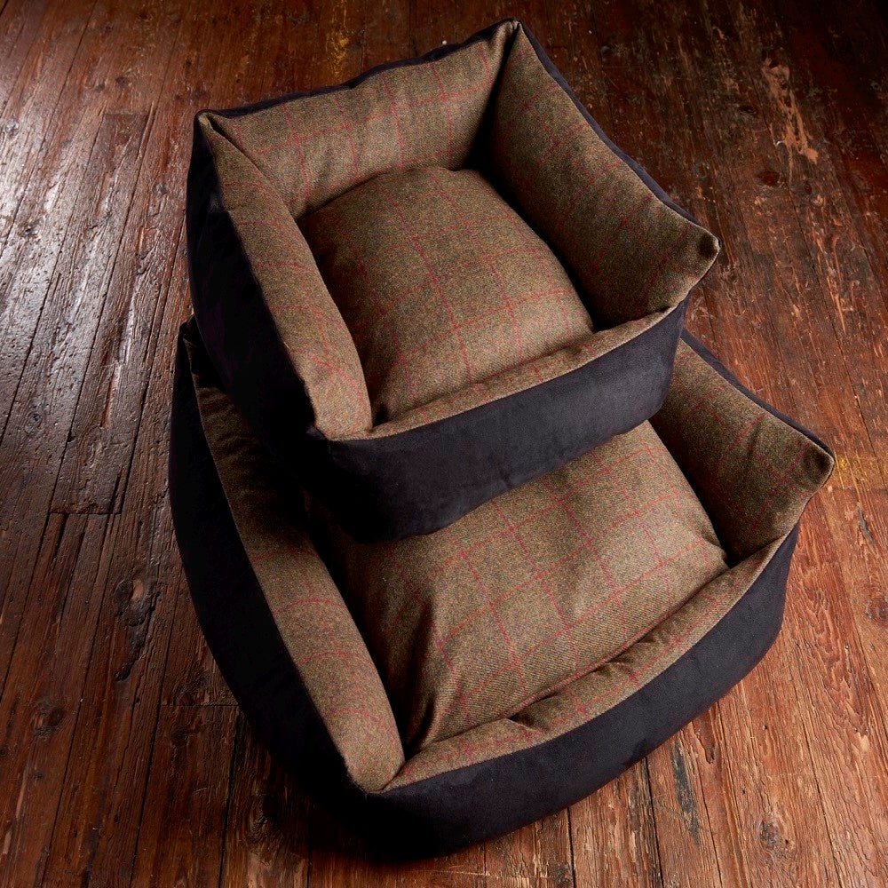 Bronte Glen Tweed Wool Cosy Dog Bed