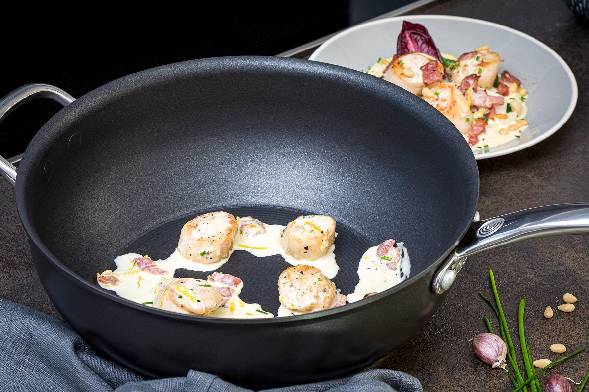 Circulon Excellence Large Non-Stick Frying Pan - Everyday Chef