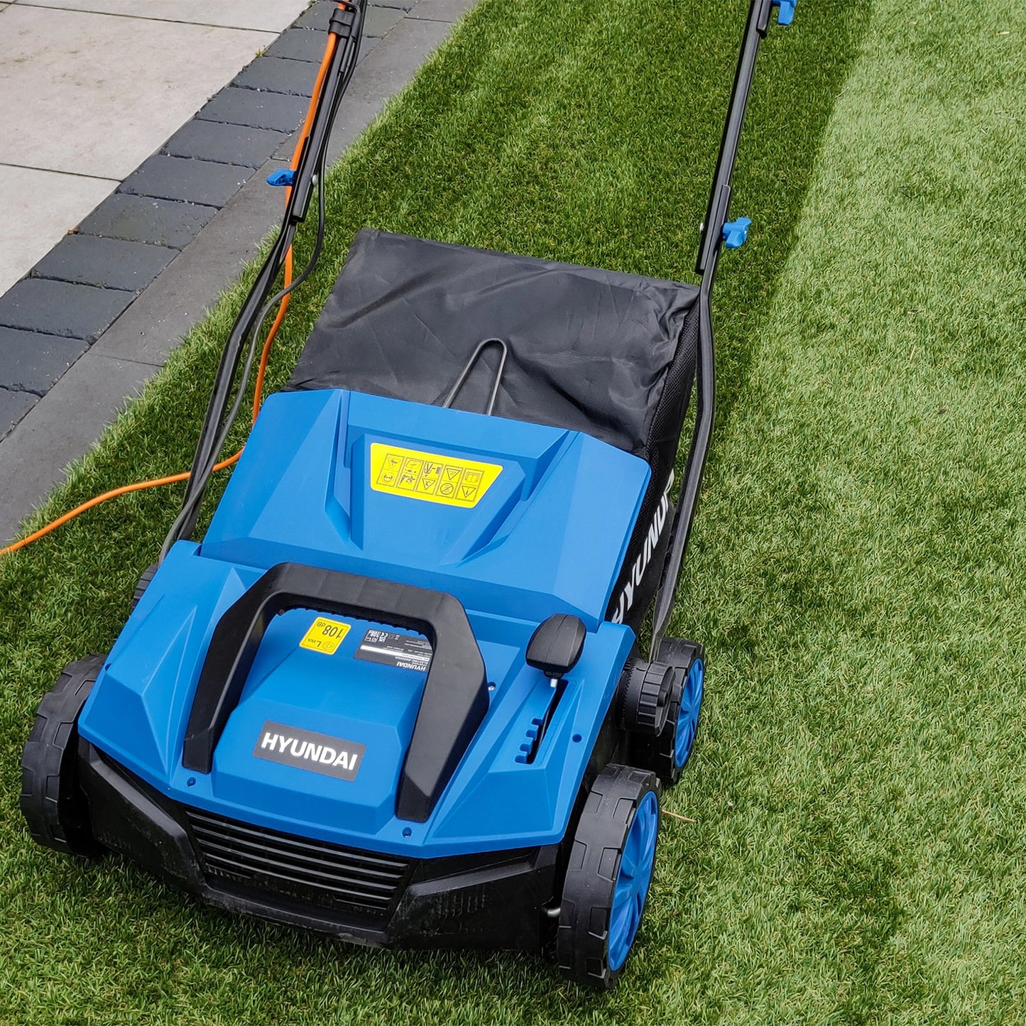 Hyundai HYSW1600E Artificial Grass Sweeper/Brush