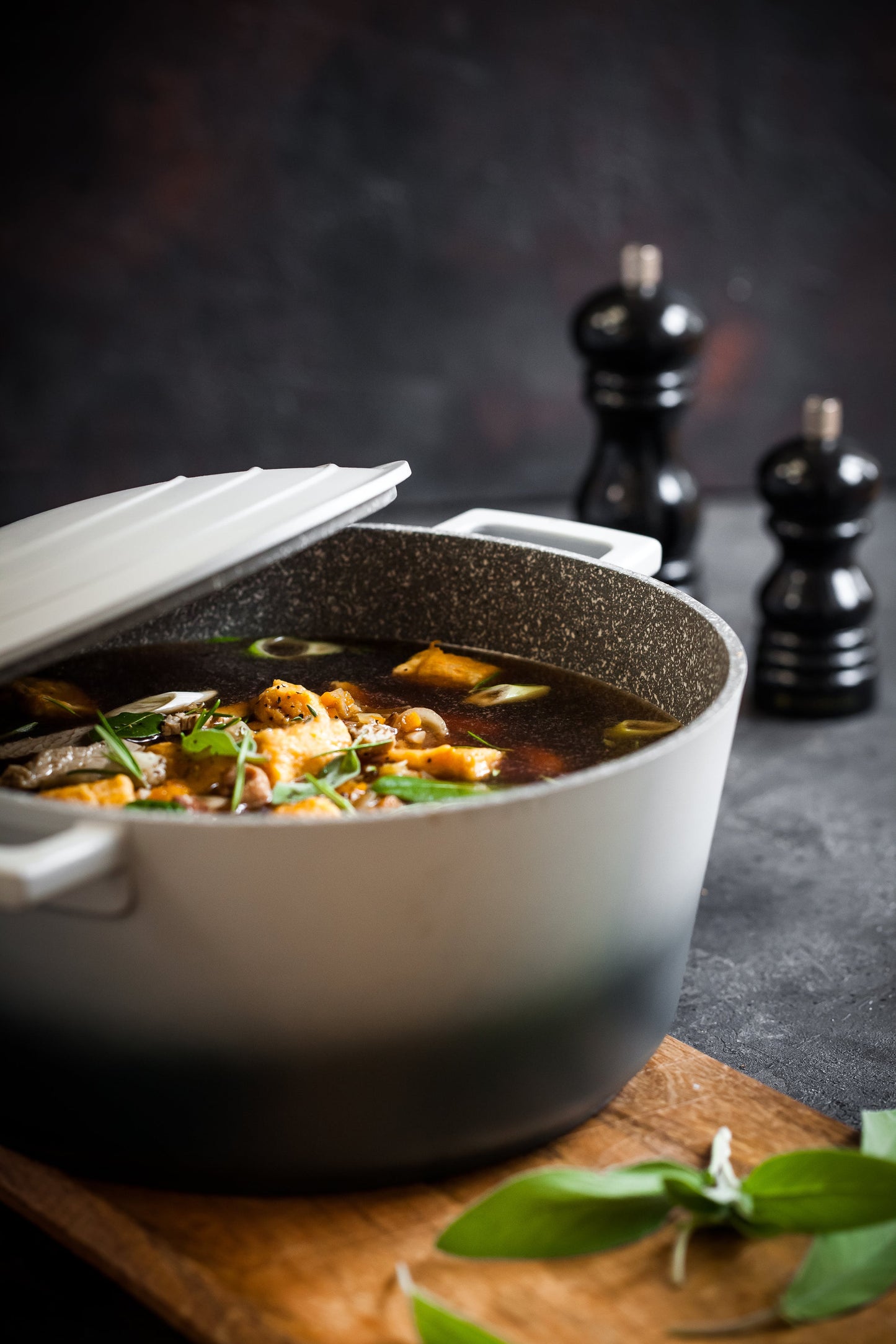 MasterClass Large Casserole Dish with Lid 5L