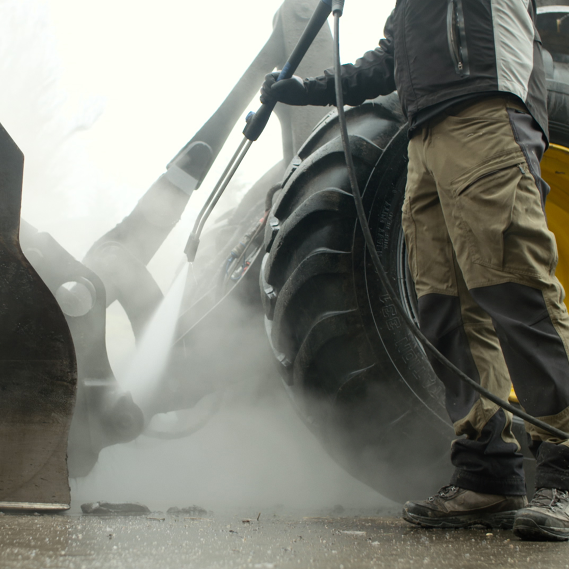 Nilfisk MH 3M-100/600 Hot Water Pressure Washer