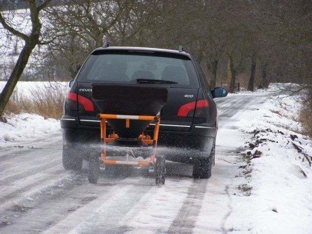 Gritex Fuji Road Legal Towable Salt Spreader 250kg