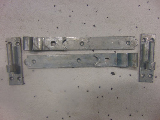 Eliza Tinsley Cranked Hooks & Bands on Plates 18" 2-Pack