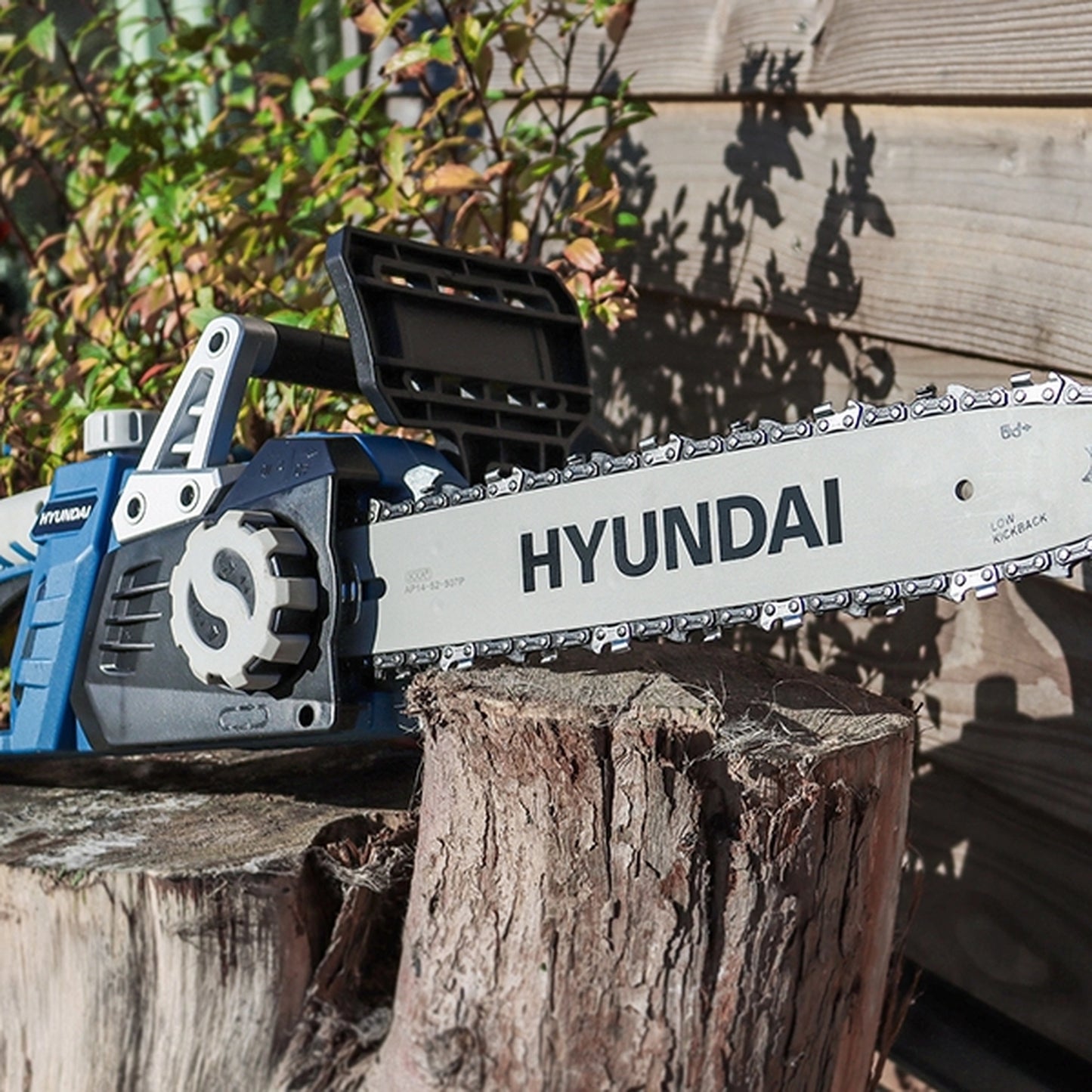 Hyundai HYC1600E Electric Chainsaw 14"