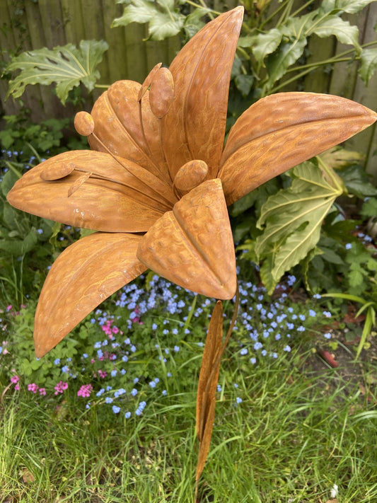 Marissa's Lily Metal Garden Flower 125cm
