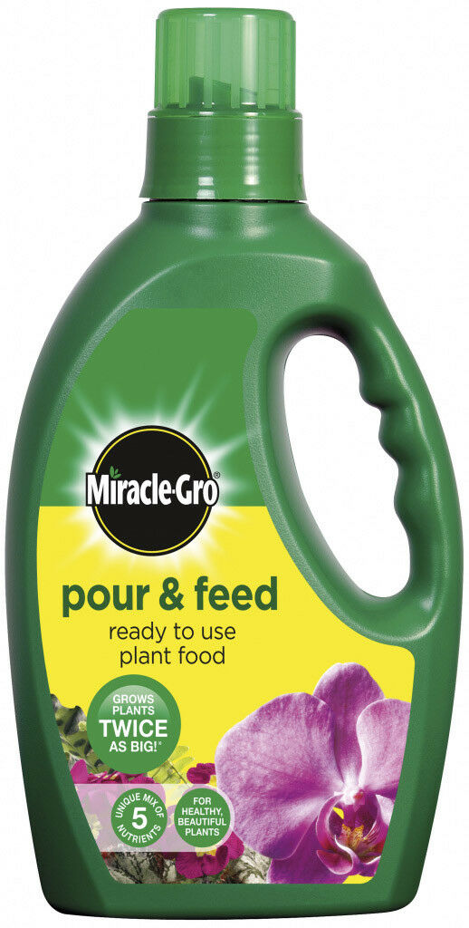 Miracle-Gro Pour & Feed Ready To Use Plant Food 3L