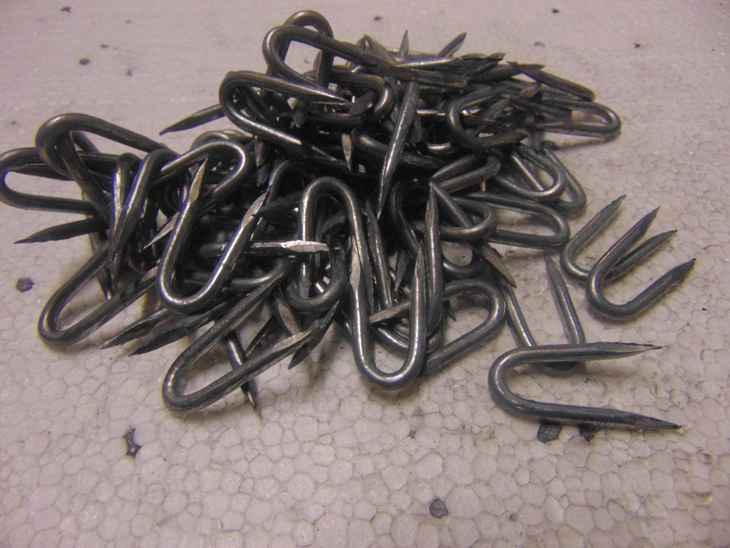 Galvanised Fencing Staples 30 x 3.55mm 5kg Tub