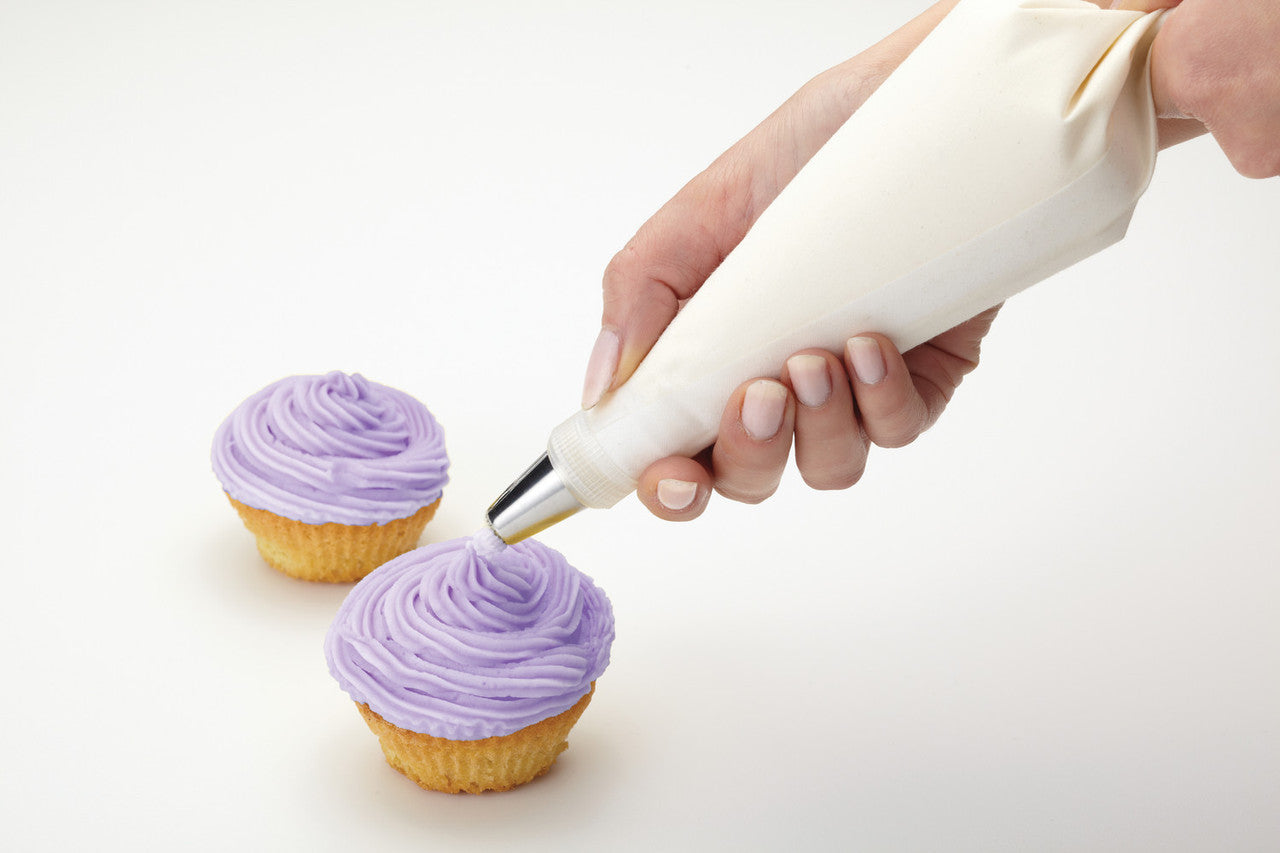 Sweetly Does It 8 Piece Starter Icing Set